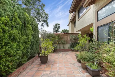 8402 Sunbeam Cir, Huntington Beach, CA 92646 - Photo 32