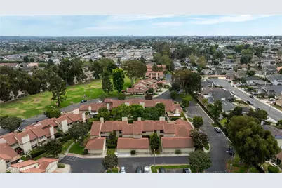 8402 Sunbeam Cir, Huntington Beach, CA 92646 - Photo 2