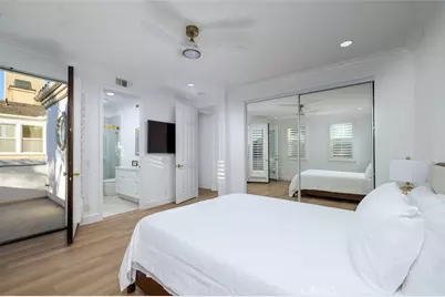 304 Goldenwest Street, Huntington Beach, CA 92648 - Photo 20