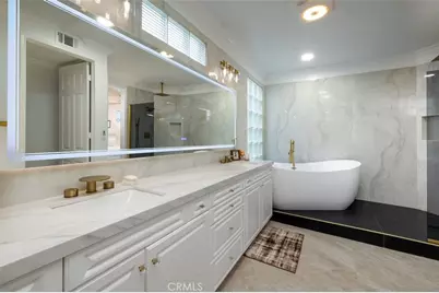 304 Goldenwest Street, Huntington Beach, CA 92648 - Photo 14