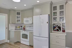 2044 Via Mariposa, Laguna Woods, CA 92637 - Photo 10