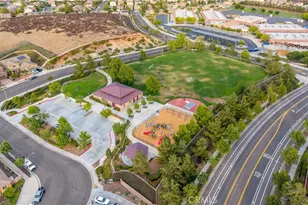 38354 Falcon Ct, Murrieta, CA 92563 - Photo 46
