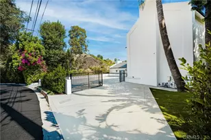 3566 Beverly Glen, Sherman Oaks, CA 91423 - Photo 4