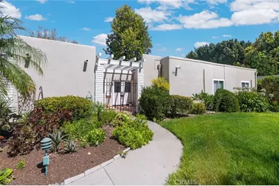 2026 Via Mariposa #C, Laguna Woods, CA 92637 - Photo 2