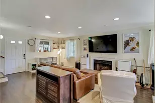 379 N Mentor Ave, Pasadena, CA 91106 - Photo 24