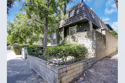 379 N Mentor Avenue #1, Pasadena, CA 91106 - Photo 2