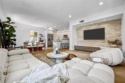 132 Vintage #25, Irvine, CA 92620 - Photo 1