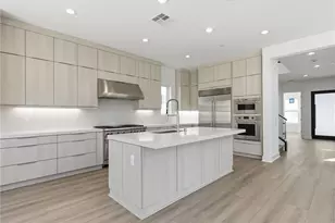 125 Apron, Irvine, CA 92618 - Photo 6