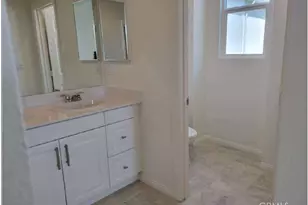 2104 Lacy Crossing Dr, Santa Ana, CA 92701 - Photo 18