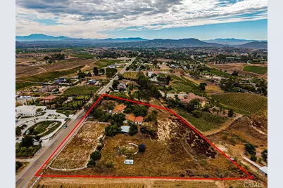 33545 Madera De Playa, Temecula, CA 92592 - Photo 2