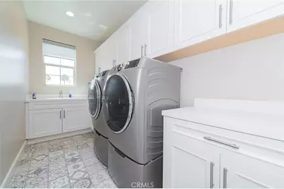 2033 Rembrandt, Santa Ana, CA 92704 - Photo 36