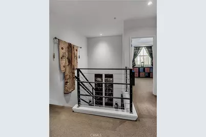 201 E Angeleno #105, Burbank, CA 91502 - Photo 22
