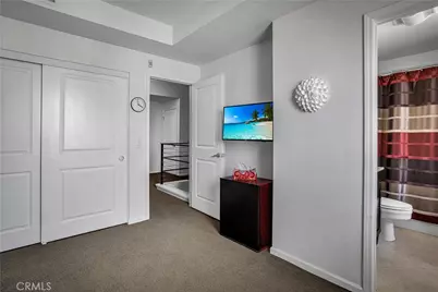 201 E Angeleno #105, Burbank, CA 91502 - Photo 30