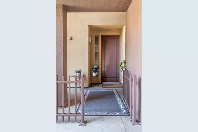 201 E Angeleno #105, Burbank, CA 91502 - Photo 34