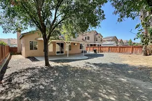 39402 Calistoga Dr, Murrieta, CA 92563 - Photo 4