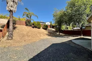 39402 Calistoga Dr, Murrieta, CA 92563 - Photo 34