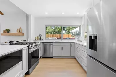 26101 Cordillera, Mission Viejo, CA 92691 - Photo 14