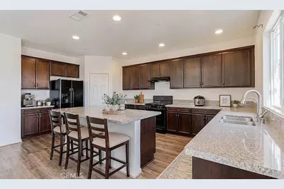 2745 Goldenrain Street, Palmdale, CA 93551 - Photo 14