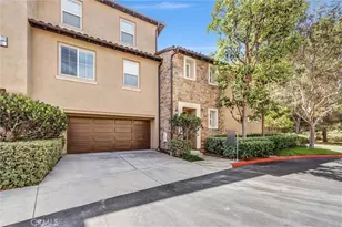 231 Lonetree, Irvine, CA 92603 - Photo 2