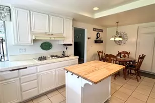 1025 Cannonade, Costa Mesa, CA 92626 - Photo 16