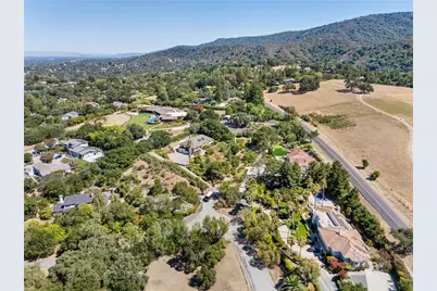 27220 Carrington, Los Altos Hills, CA 94022 - Photo 10