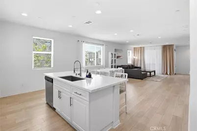 916 E 3rd St, Santa Ana, CA 92701 - Photo 4