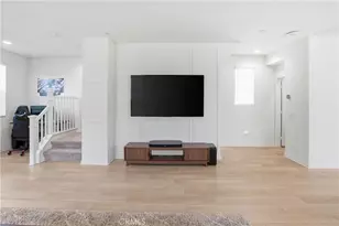 916 E 3rd St, Santa Ana, CA 92701 - Photo 24