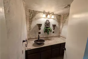 25255 Avenida Dorena, Newhall, CA 91321 - Photo 6