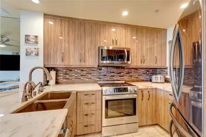 1200 Pacific Coast Highway #209, Huntington Beach, CA 92648 - Photo 6