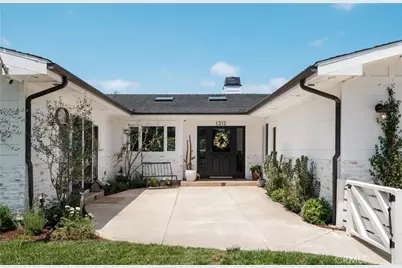 1312 Nottingham Road, Newport Beach, CA 92660 - Photo 2