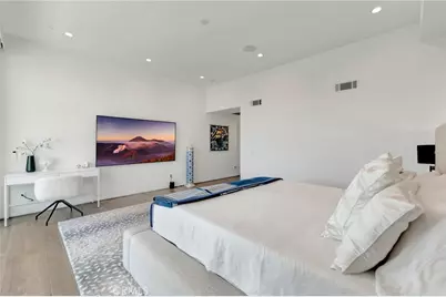 203 Indianapolis Avenue, Huntington Beach, CA 92648 - Photo 22