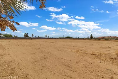 13473 Rochester, Phelan, CA 92371 - Photo 52