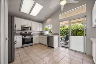 40276 Corte Delfin, Murrieta, CA 92562 - Photo 14