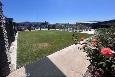 903 W 17th Street #24, Costa Mesa, CA 92627 - Photo 44