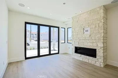 109 9th, Huntington Beach, CA 92648 - Photo 32