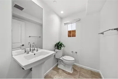 180 Frontier, Irvine, CA 92620 - Photo 22