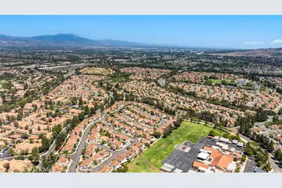 9 Terraza, Irvine, CA 92614 - Photo 60