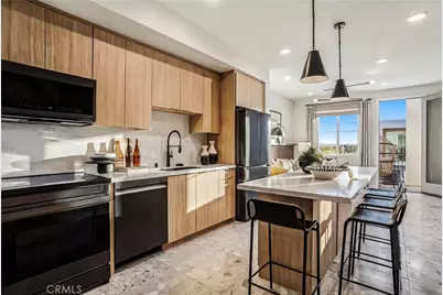 12721 Sky Place #8, Hawthorne, CA 90250 - Photo 4