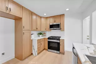 1325 Talmadge, Los Angeles, CA 90027 - Photo 12