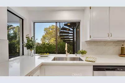 27861 Esporlas, Mission Viejo, CA 92692 - Photo 20
