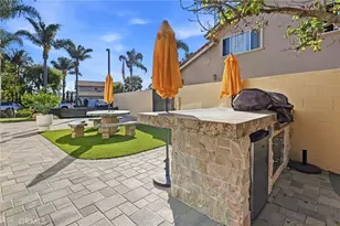 16572 Carousel, Huntington Beach, CA 92649 - Photo 24