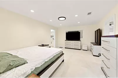 16572 Carousel, Huntington Beach, CA 92649 - Photo 34