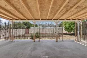 13155 Gault, Los Angeles, CA 91605 - Photo 30