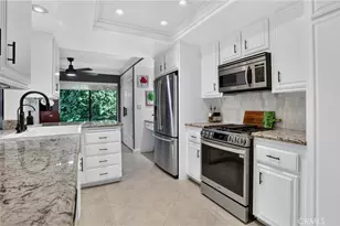 27871 Esporlas, Mission Viejo, CA 92692 - Photo 2