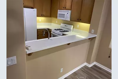 221 Dewdrop, Irvine, CA 92603 - Photo 10