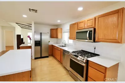 14055 Lake View Drive #14, La Mirada, CA 90638 - Photo 20