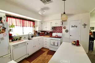 14024 Lakeside Dr, La Mirada, CA 90638 - Photo 32