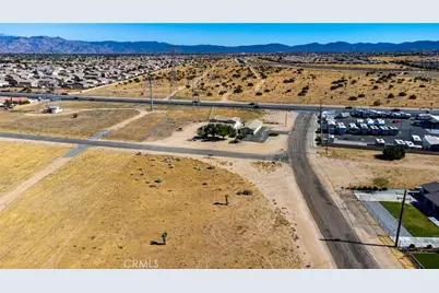 9751 Pyrite Avenue, Hesperia, CA 92345 - Photo 8