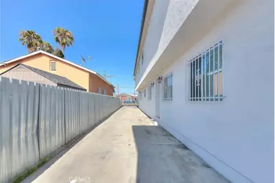 11031 Burin, Inglewood, CA 90304 - Photo 18