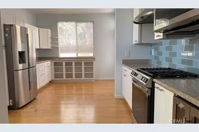 2210 Village Way, Signal Hill, CA 90755 - Photo 8
